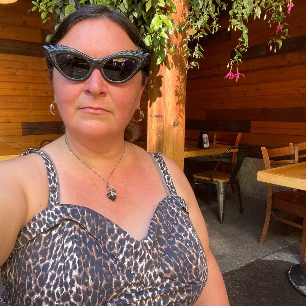 Meet your Posher, Courtney